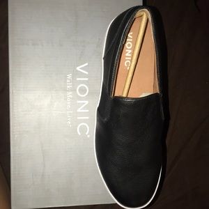 Vionic black leather sneakers